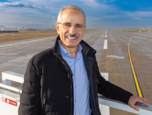 Uraloğlu: Trabzon’a duyulan sevdanın izlerini görmek bizleri gururlandırdı Uraloğlu: Trabzon’a duyulan sevdanın izlerini görmek bizleri gururlandırdı