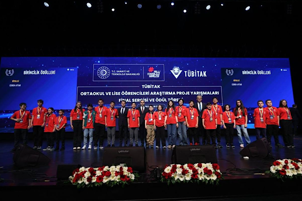 Bakan Kacır: Gençlerimiz Milli Teknoloji Hamlesi’nin en güçlü teminatıdır