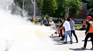 Muratpaşa’da uygulamalı yangın tatbikatı gerçekleştirildi