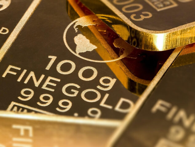 Ons altın 4.800 doların altında kaldı