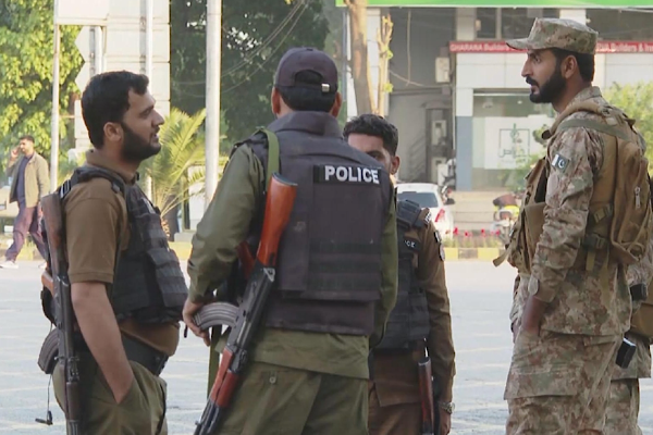 İslamabad’da barış görüşmeleri öncesi üst düzey güvenlik önlemleri alındı İslamabad’da barış görüşmeleri öncesi üst düzey güvenlik önlemleri alındı