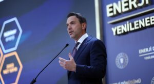 Bayraktar: Türkiye güçlü bir enerji merkezi olma yolunda ilerliyor