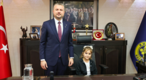 Buca’da başkanlık koltuğu Adasu’ya devredildi