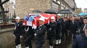 Atay Aktuğ için Trabzon’da tören düzenlendi