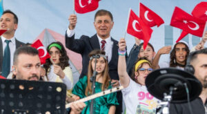 Tugay: Bizim için en güzel bayram çocuklarımızın neşesidir