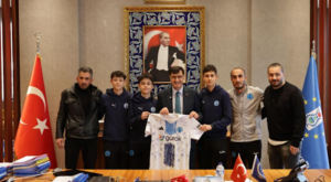 Kütahya’da genç sporcular Başkan Kahveci ile buluştu