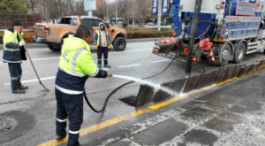 ASKİ 2025’te 334 bin ızgara ve sel kapanını temizledi