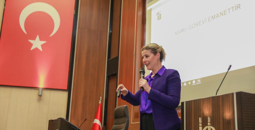 Belediye personele etik davranış eğitimi