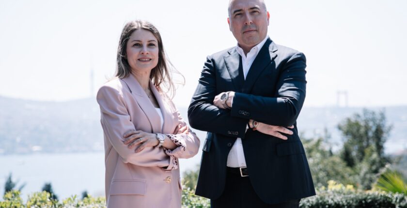 Bernhard H. Mayer yeni saat koleksiyonu Interra‘yı tanıttı