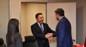 AKK Başkanı Yılmaz, Babacan’ı ziyaret etti