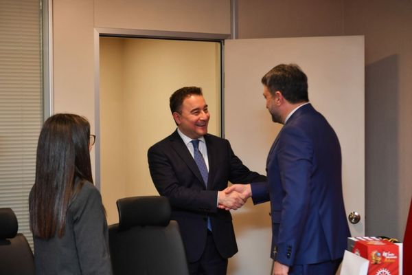 AKK Başkanı Yılmaz, Babacan’ı ziyaret etti