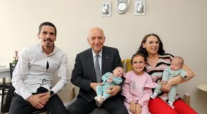 Yenimahalle’de Anneler Günü’ne özel “Merhaba Bebek” ziyareti