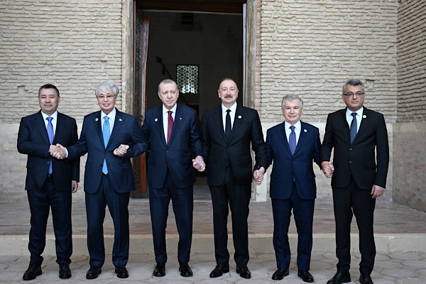 Aliyev, “Hazret Sultan” Müze-Rezervini ziyaret etti Aliyev, “Hazret Sultan” Müze-Rezervini ziyaret etti