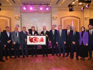 Başkan Genç, eğitime desteğin önemine dikkat çekti Başkan Genç, eğitime desteğin önemine dikkat çekti