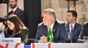 Bakan Bak’tan Çavuşoğlu için taziye mesajı
