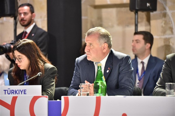 Bakan Bak’tan Çavuşoğlu için taziye mesajı
