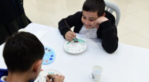 Kestel’de çocuklar ekrandan uzaklaşıp sanatla buluşuyor