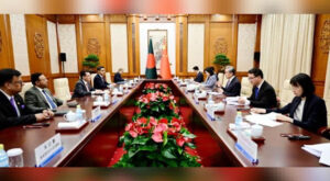 Wang Yi, Bangladeşli mevkidaşı Rahman ile görüştü