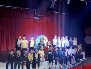 “Rüzgarda Savrulan Yapraklar” Denizli’de sahnelendi