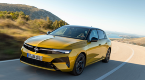 Yenilenen Opel Astra Türkiye’de!