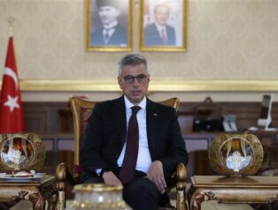 Bakan Memişoğlu’ndan Çavuşoğlu ailesine taziye mesajı Bakan Memişoğlu’ndan Çavuşoğlu ailesine taziye mesajı