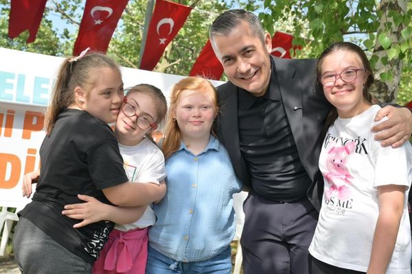 Esenyurt’ta “Engelsiz Sevgi Pikniği” etkinliği düzenlendi Esenyurt’ta “Engelsiz Sevgi Pikniği” etkinliği düzenlendi