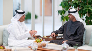 Al Nahyan, Katar Başbakanı ve Dışişleri Bakanı Al Thani ile görüştü