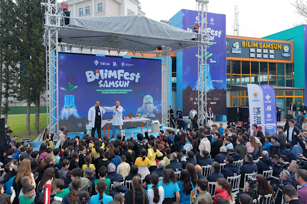 BİLİMFEST Samsun’da gerçekleştirildi BİLİMFEST Samsun’da gerçekleştirildi