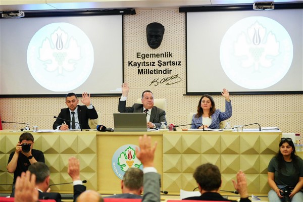 Mersin’de ulaşım ve sosyal projeler gündeme geldi Mersin’de ulaşım ve sosyal projeler gündeme geldi