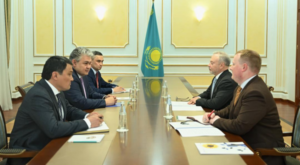 Kosherbayev, Kazakistan Cumhuriyeti Büyükelçisi Mayko ile görüştü