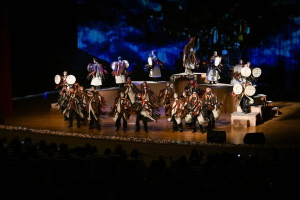 fomget’ten Yunus Emre temalı “Selam” dans tiyatrosu fomget’ten Yunus Emre temalı “Selam” dans tiyatrosu