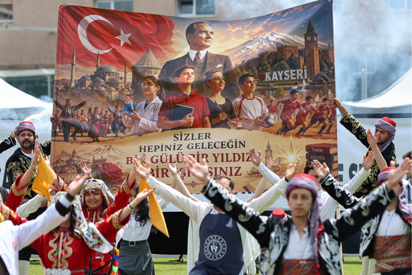 Kayseri’de 19 Mayıs Atatürk’ü anma programı düzenlendi Kayseri’de 19 Mayıs Atatürk’ü anma programı düzenlendi