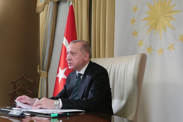 Cumhurbaşkanı Erdoğan, ABD Başkanı Trump ile telefonda görüştü Cumhurbaşkanı Erdoğan, ABD Başkanı Trump ile telefonda görüştü