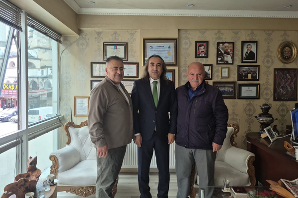 Gelecek Partisi İl Başkanı Aydoğmuş’a ziyaret Gelecek Partisi İl Başkanı Aydoğmuş’a ziyaret