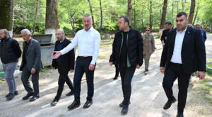 Başkan Karabatı, Yeniköy Piknik Alanı’nda yapılan çalışmaları inceledi
