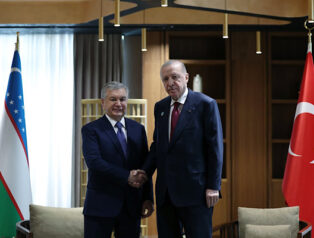 Erdoğan, Özbekistan Cumhurbaşkanı Mirziyoyev ile görüştü