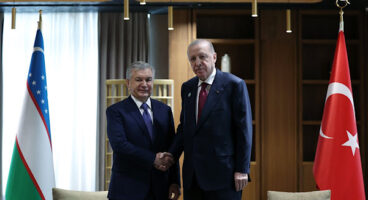 Erdoğan, Özbekistan Cumhurbaşkanı Mirziyoyev ile görüştü