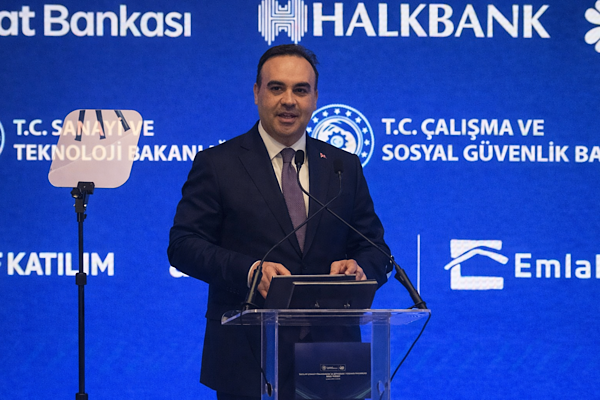 Kacır: Gençlerimiz bilim olimpiyatlarından yine madalyalarla döndüler