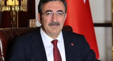 Yılmaz: Erivan’daki zirvede liderlerle bir araya geldik