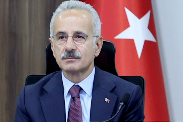 Bakan Uraloğlu, AK Parti Karaman İl Başkanlığı’nı ziyaret etti