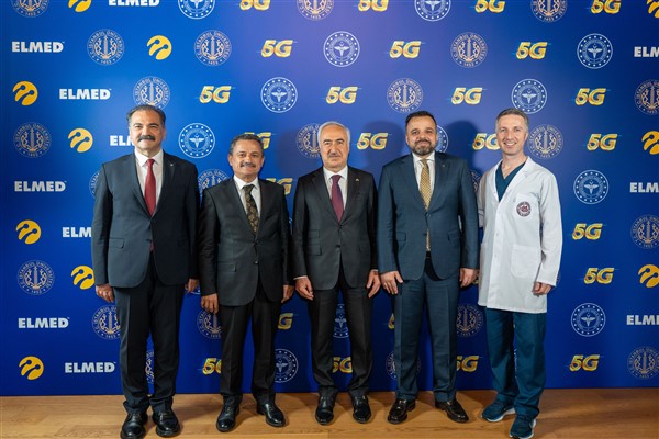 Turkcell 5G ile 1500 kilometreden tıbbi operasyon Turkcell 5G ile 1500 kilometreden tıbbi operasyon