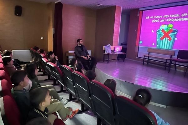 Van’da miniklere “Sıfır Atık Farkındalık” eğitimi Van’da miniklere “Sıfır Atık Farkındalık” eğitimi