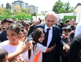 Kocagöz: Çocuklarımız bizim geleceğimizin teminatı Kocagöz: Çocuklarımız bizim geleceğimizin teminatı
