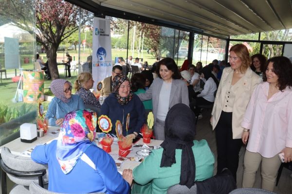 İzmit Belediyesi özel gereksinimli bireyler ve ailelerini kahvaltıda ağırladı İzmit Belediyesi özel gereksinimli bireyler ve ailelerini kahvaltıda ağırladı
