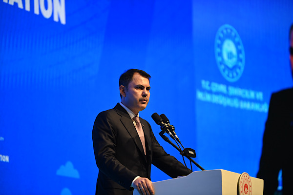 Bakan Kurum, Bağcılar Belediye Başkanı Yıldız ile bir araya geldi