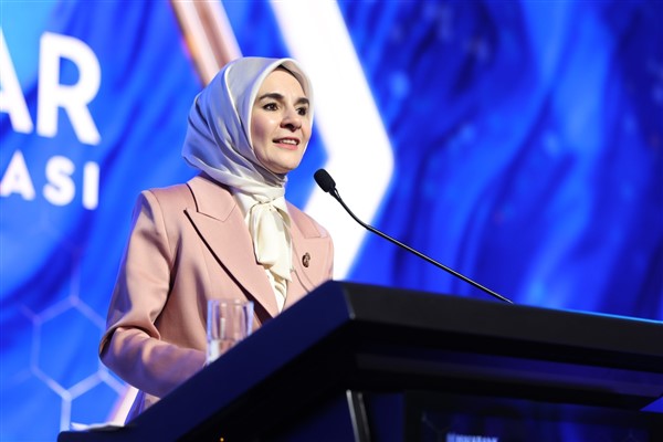 Göktaş: 19 Mayıs’ı, içimizi umutla dolduran gençlerimizle birlikte kutladık