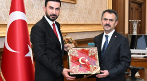 Türk Dünyası Gençlik Vakfı Genel Başkanı İzol, Vali Aktaş’ı ziyaret etti