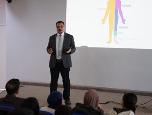 Esenyurt’ta “Yapay Zeka Çağında Yetenek Yönetimi” semineri düzenlendi