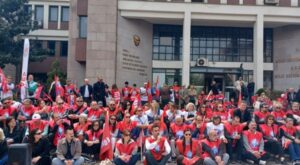 Eğitim-İş Bursa Şubesi’nden öğretmenlere yönelik şiddete tepki