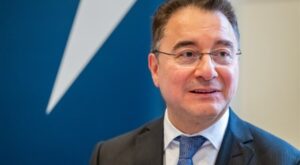 Babacan: Gündüz kuşağı programlarında her türlü çarpık ilişkinin reklamı yapılıyor